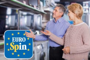 uomo e donna nel negozio e logo eurospin